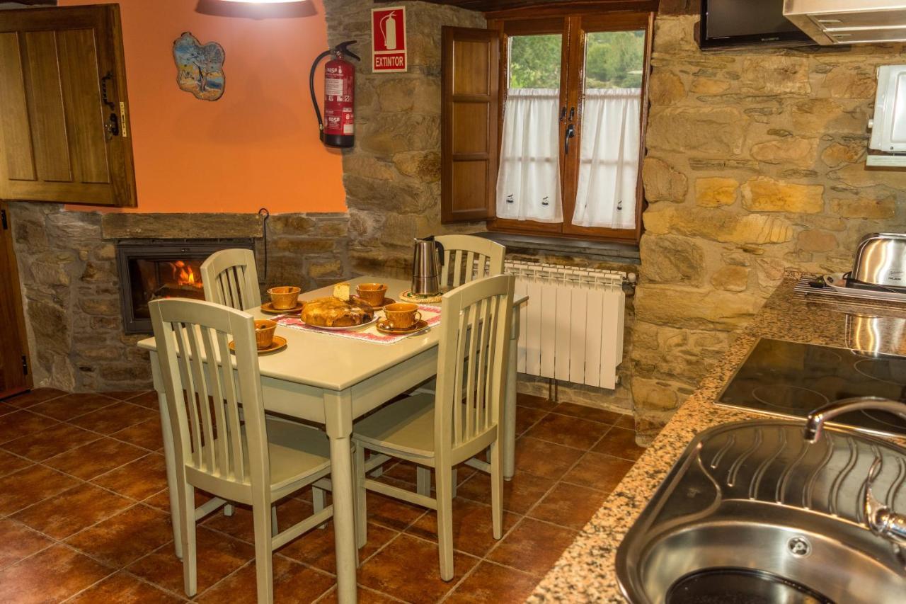 Apartamentos Rurales Tia Vicenta Santa Eulalia de Oscos Esterno foto