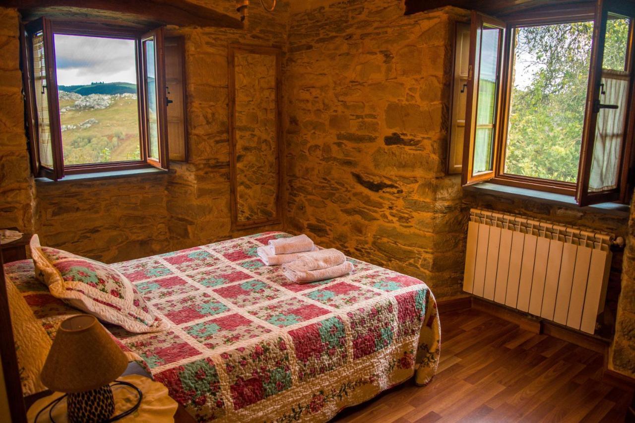 Apartamentos Rurales Tia Vicenta Santa Eulalia de Oscos Esterno foto