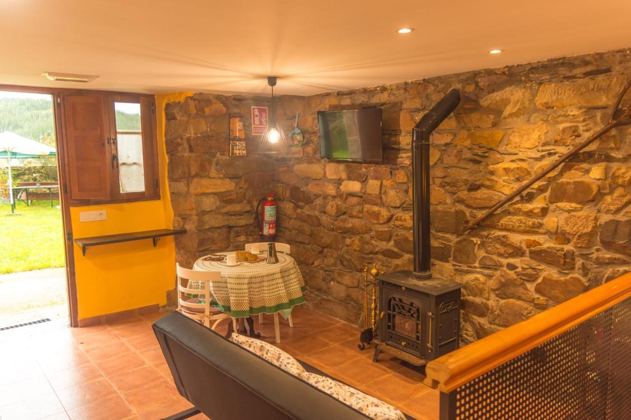 Apartamentos Rurales Tia Vicenta Santa Eulalia de Oscos Esterno foto
