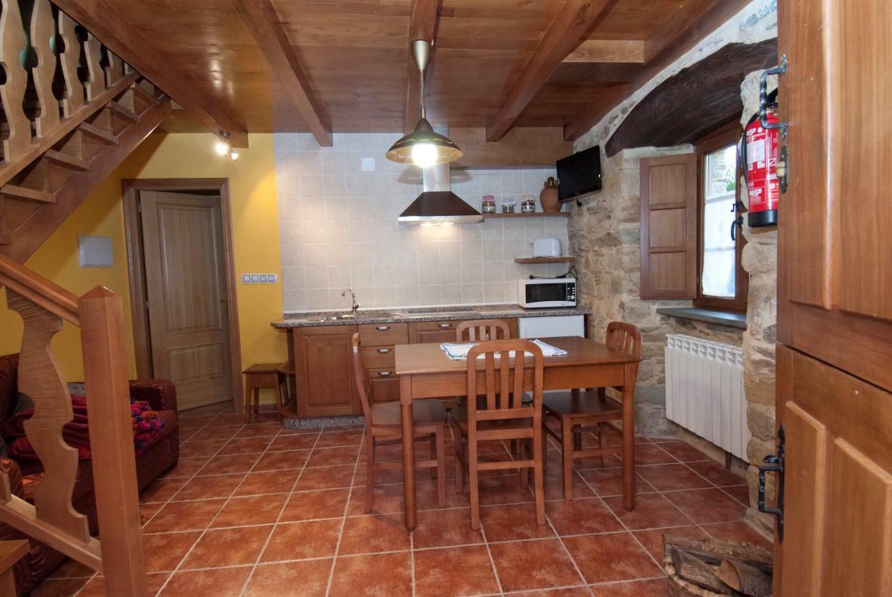 Apartamentos Rurales Tia Vicenta Santa Eulalia de Oscos Esterno foto